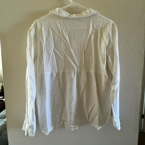 (Bundle of 2) Astylish Breezy Button-Ups - Picture 5 of 11